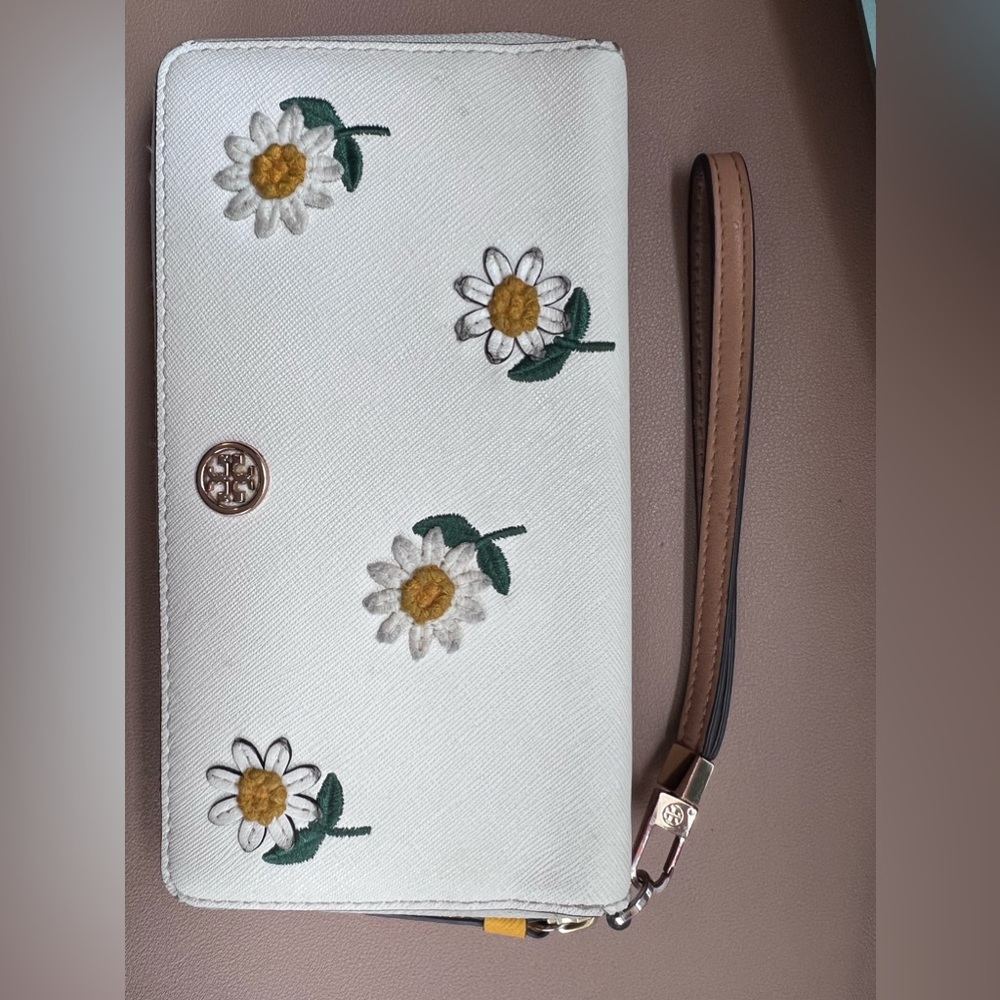 Tory Burch Robinson Embroidered Zip Continental Wallet